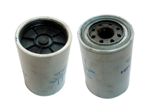 CHRYSLER:04723905;CHRYSLER:52128698AA;VOLVO:857633;